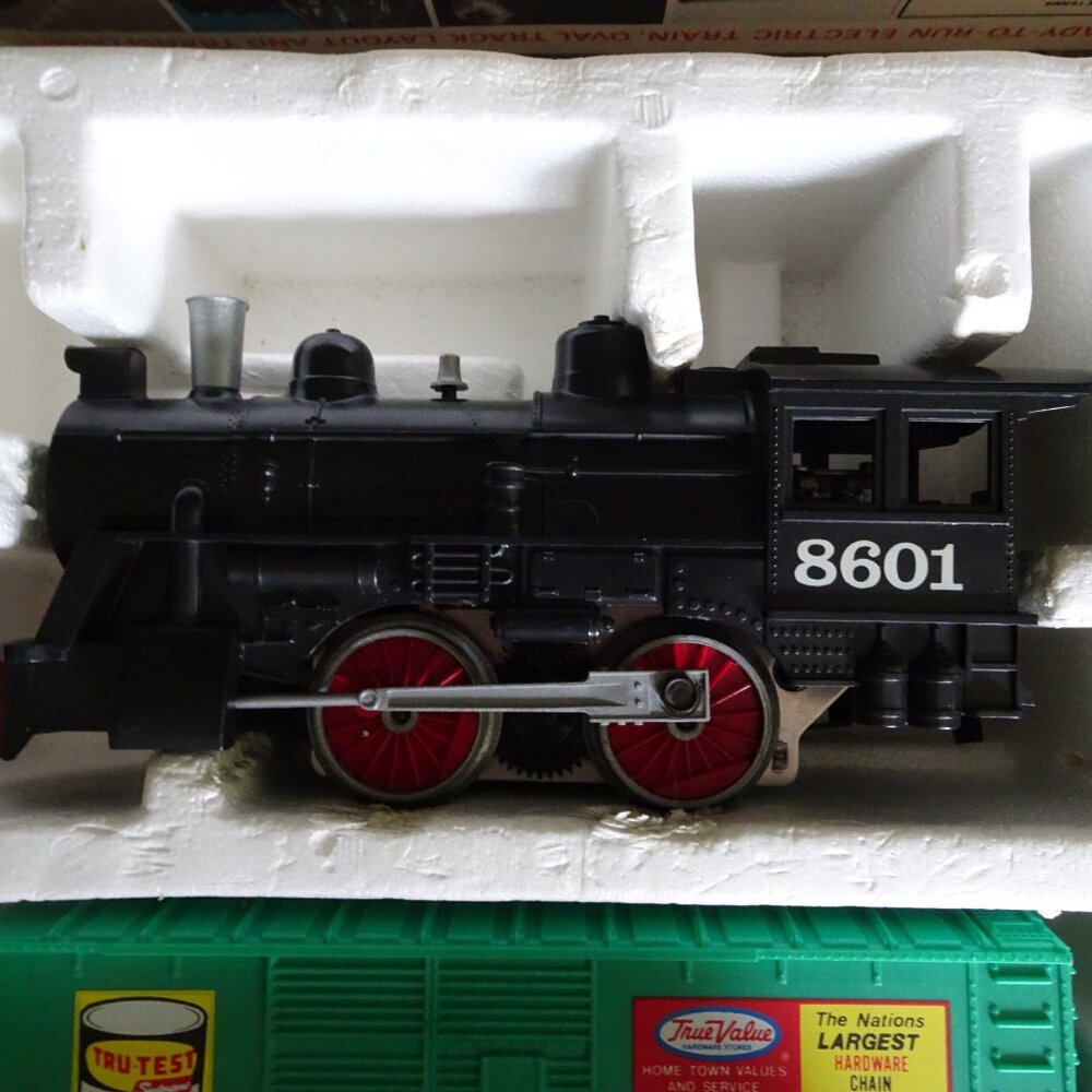 Lionel Rock Island Line - 027 Gauge - Electric Train Set - Vintage - Pre-owned - Picture 3 of 9